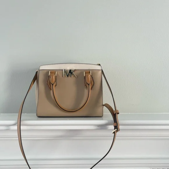 michael kors brown and white purse
